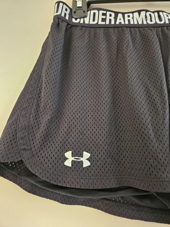 Under Armour Women’s Black Athletic Mesh Shorts - Picture 2 of 4